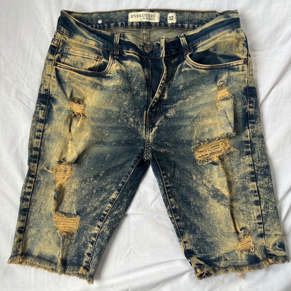 Destroyed Jean shorts